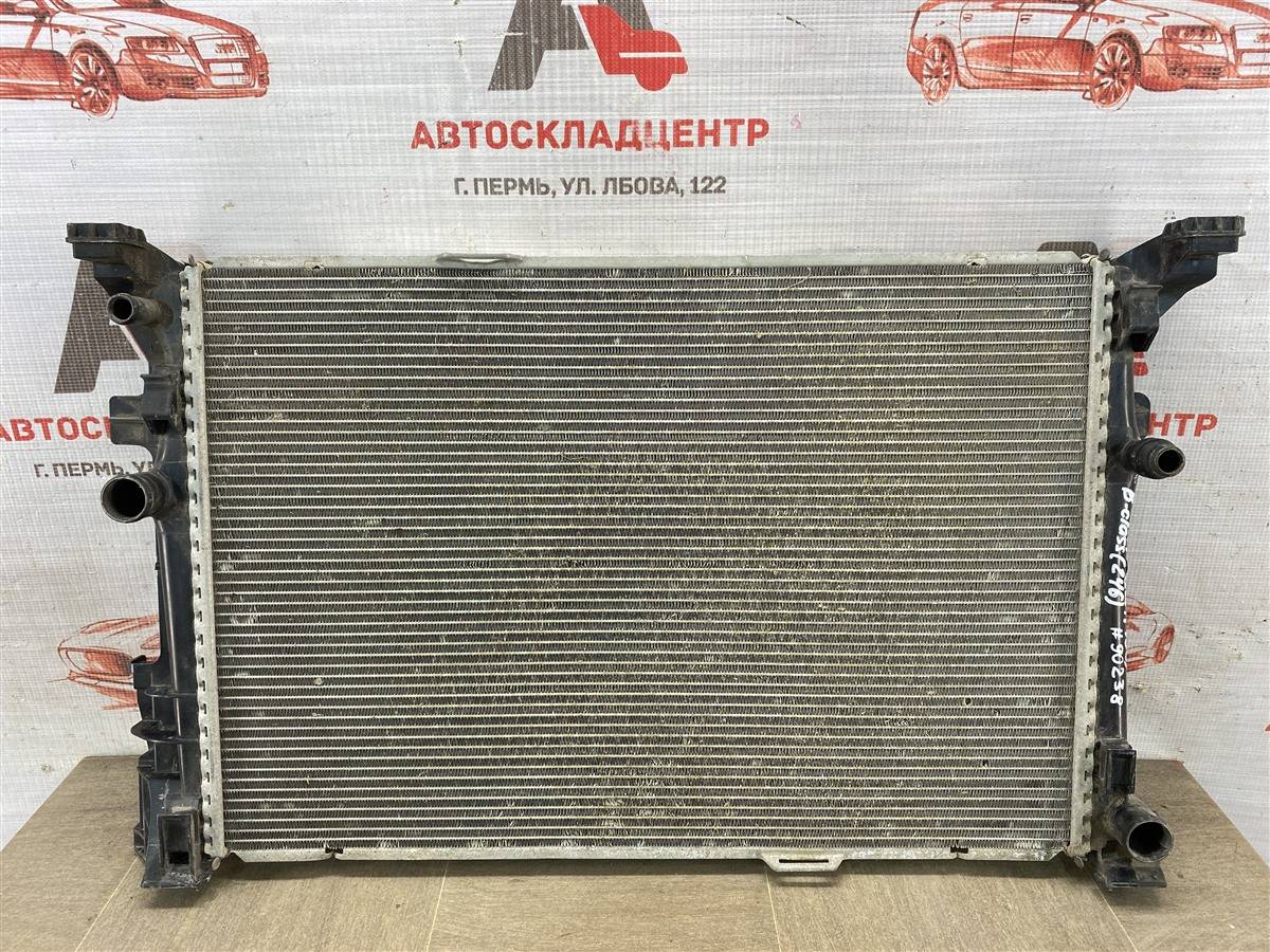 Радиатор охлаждения двигателя Mercedes-Benz A-Klasse (W176) 2012-2018