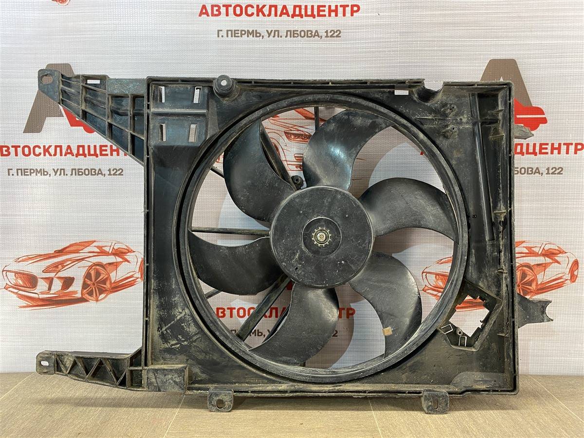 Диффузор радиатора охлаждения - в сборе Renault Megane (1995-2003)