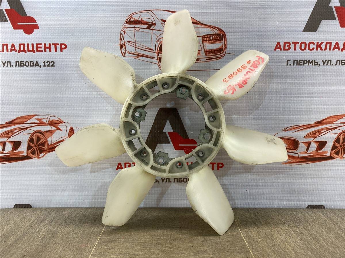 Вентилятор радиатора охлаждения - крыльчатка Toyota Fortuner (An160) 2015-Н.в.