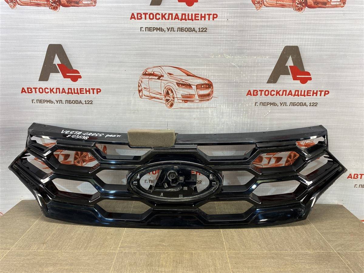 Решетка радиатора Lada Vesta 2022