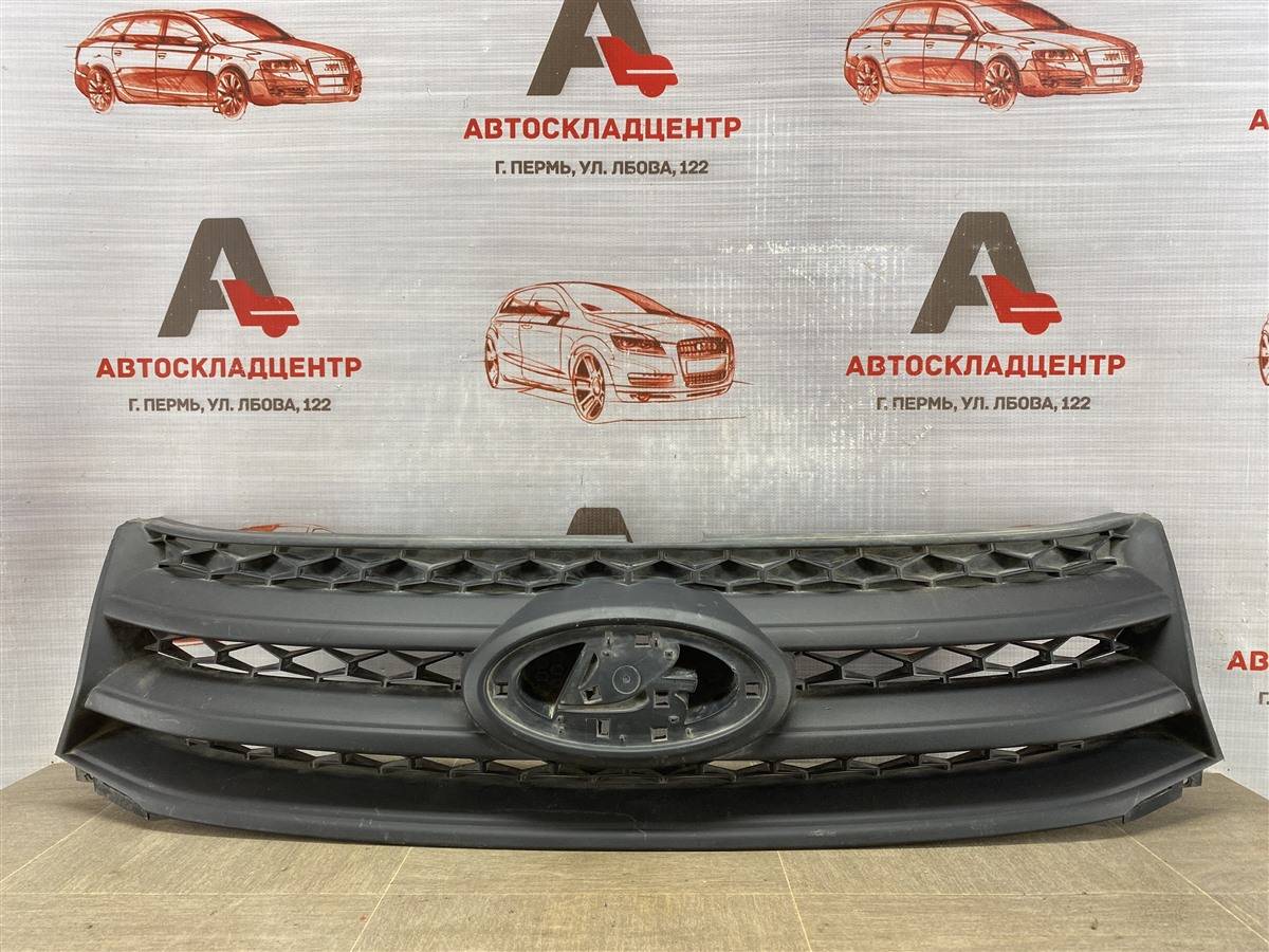 Решетка радиатора Lada Largus 2021