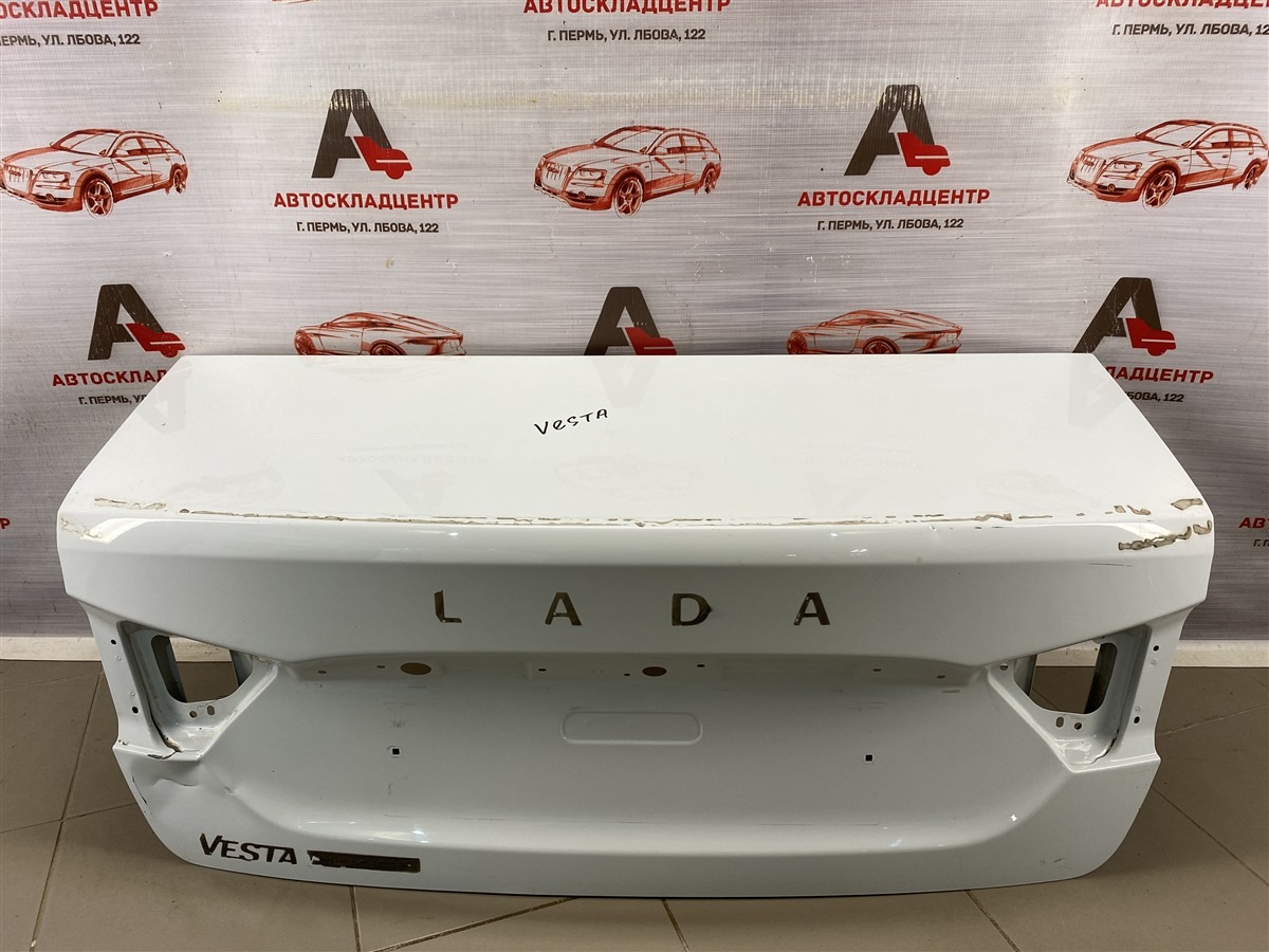 Крышка багажника Lada Vesta