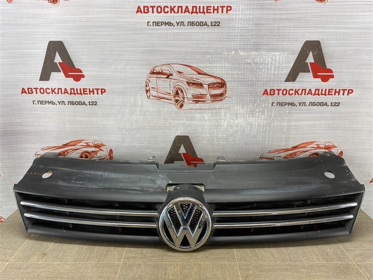 Решетка радиатора Volkswagen Polo (Mk5) Седан 2010-2020 2010