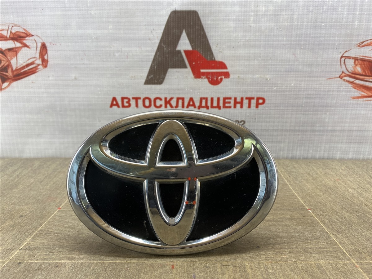 Эмблема (значок) Toyota Camry (Xv70) 2017-Н.в. передняя