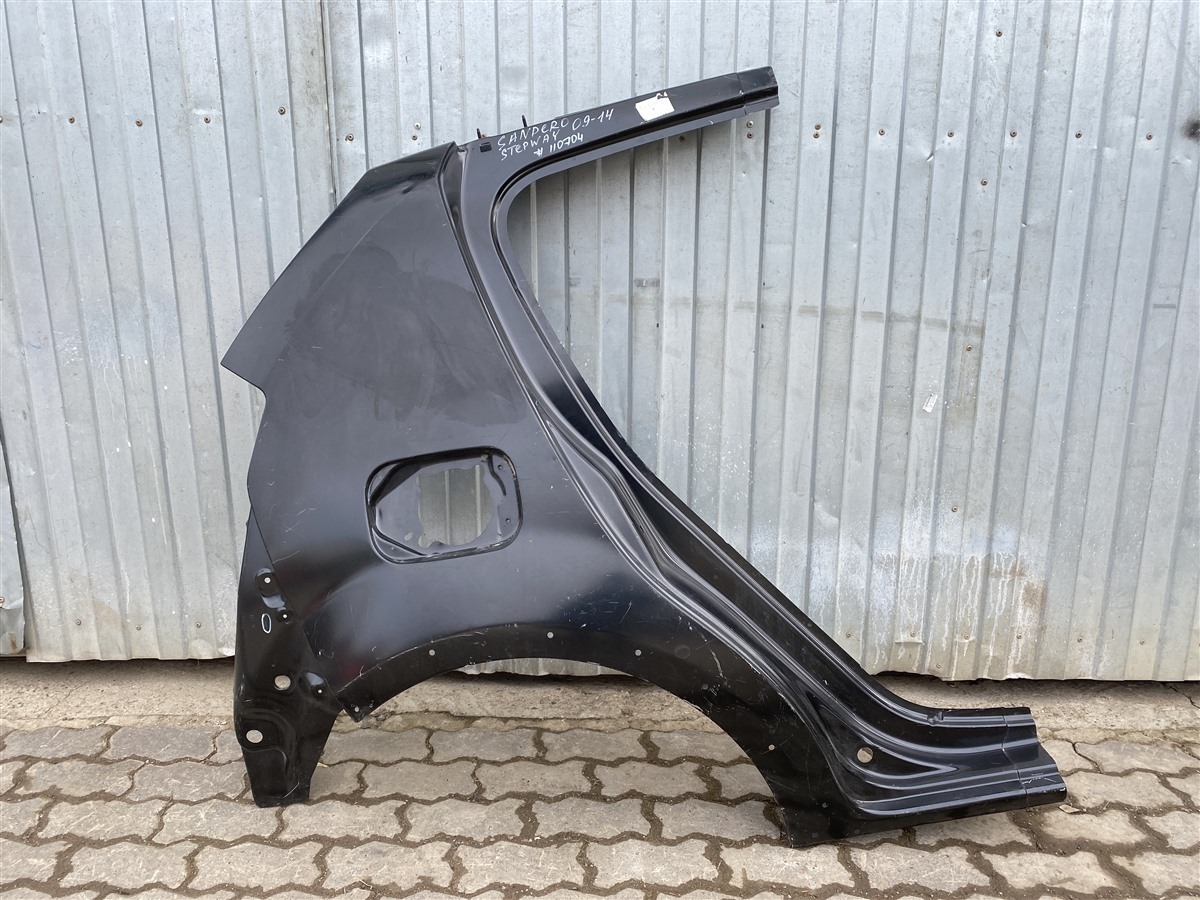 Крыло заднее правое Renault Sandero (2009-2014)