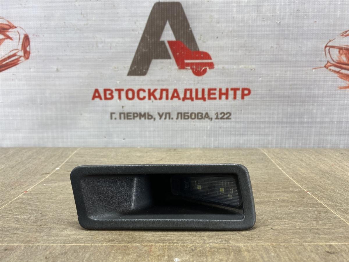 Фонарь - подсветка номера Dodge Ram правый