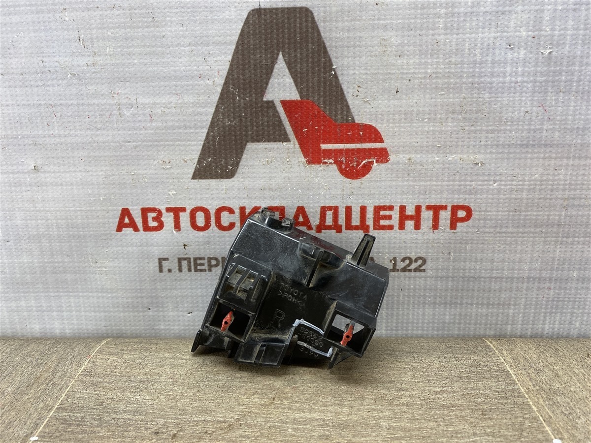Кронштейн бампера заднего боковой Toyota Land Cruiser Prado 150 (2009-Н.в.) правый