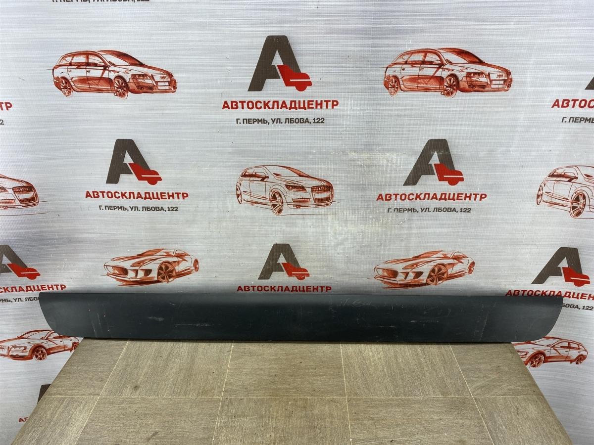 Накладка / молдинг двери багажника Toyota Rav-4 (Xa50) 2018-Н.в.