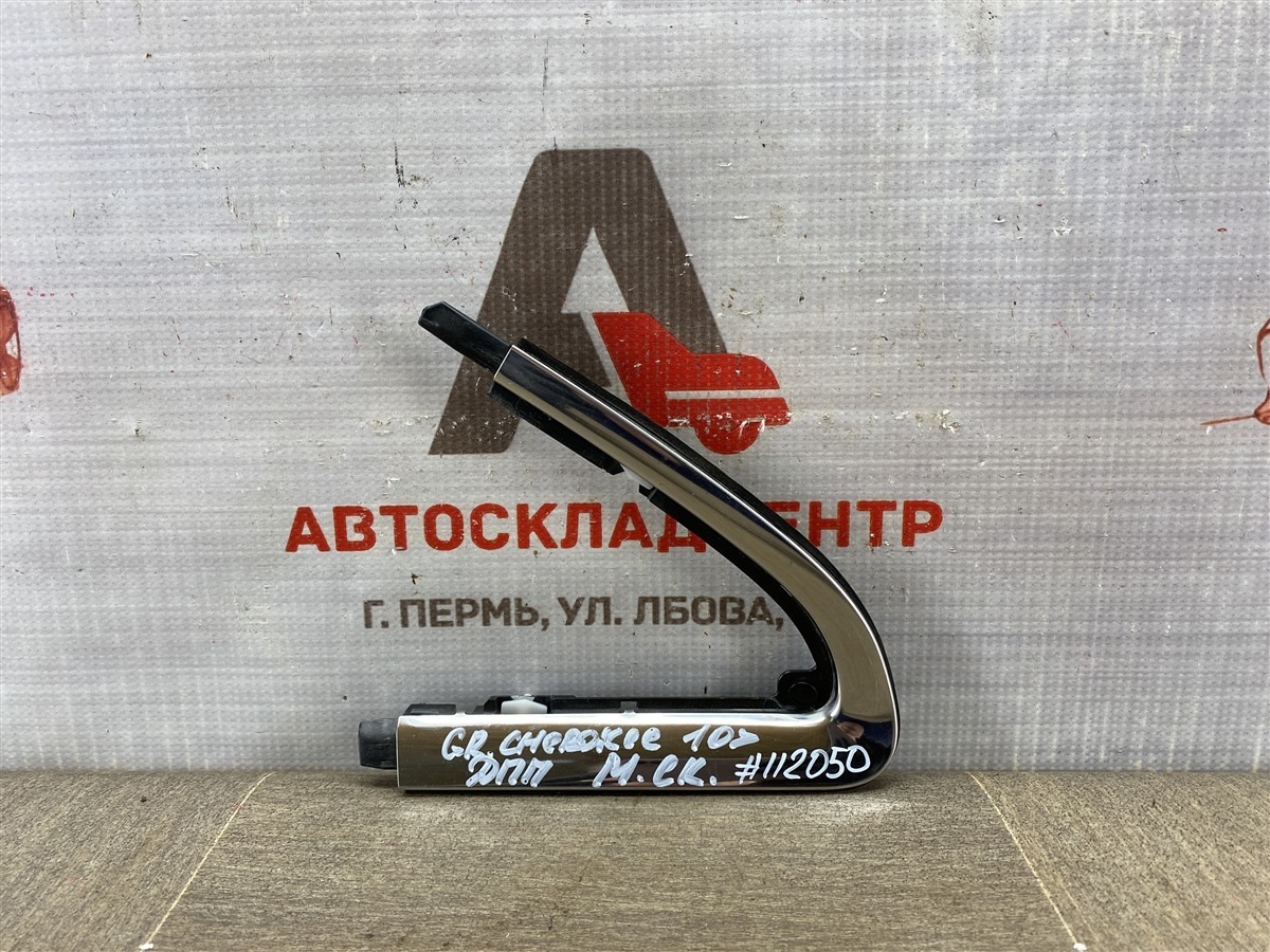 Молдинг рамки двери Jeep Grand Cherokee (Wk2) 2010-Н.в. передний правый