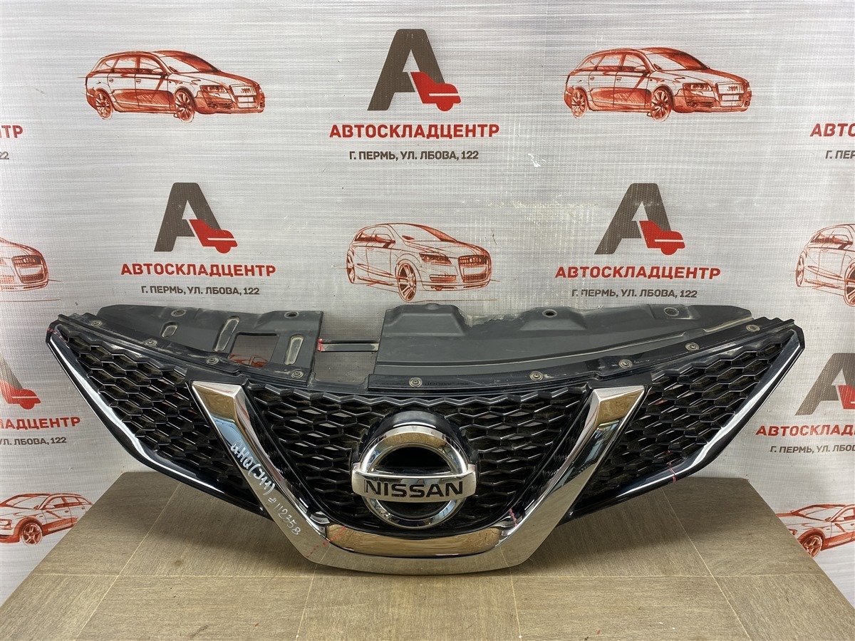 Решетка радиатора Nissan Qashqai (2013-Н.в.) 2013