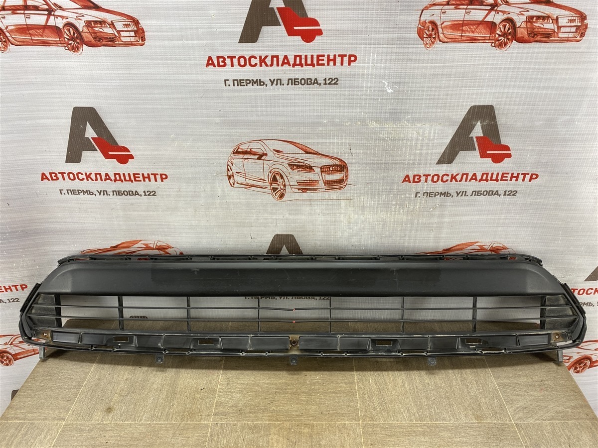 Решетка бампера переднего TOYOTA HIGHLANDER (XU40) 2010-2013 (б/у)