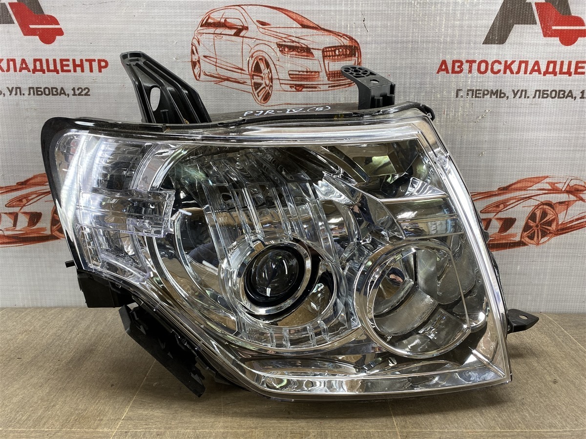 Фара правая MITSUBISHI PAJERO (2006-н.в.) (б/у)