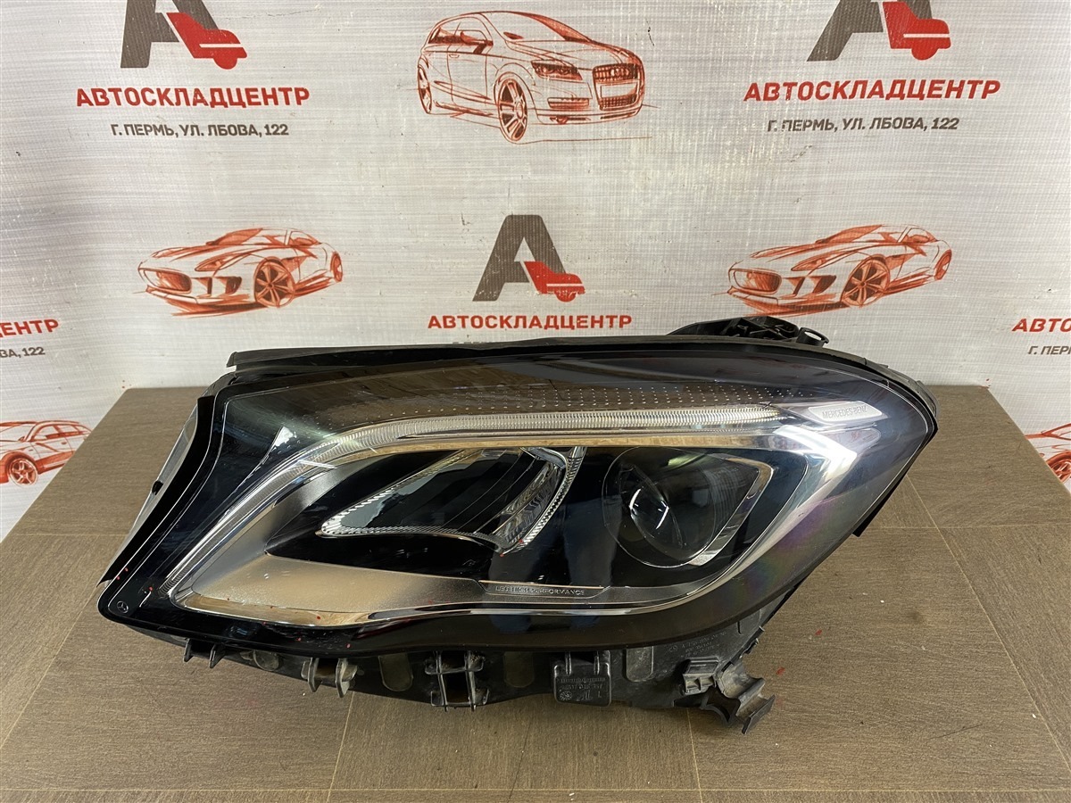 Фара левая MERCEDES-BENZ GLA-klasse (W156) 2013-2020 (б/у)