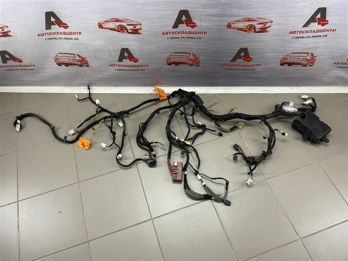 Электрика - проводка, основной жгут ( под панелью ) CHANGAN UNI-V (б/у)