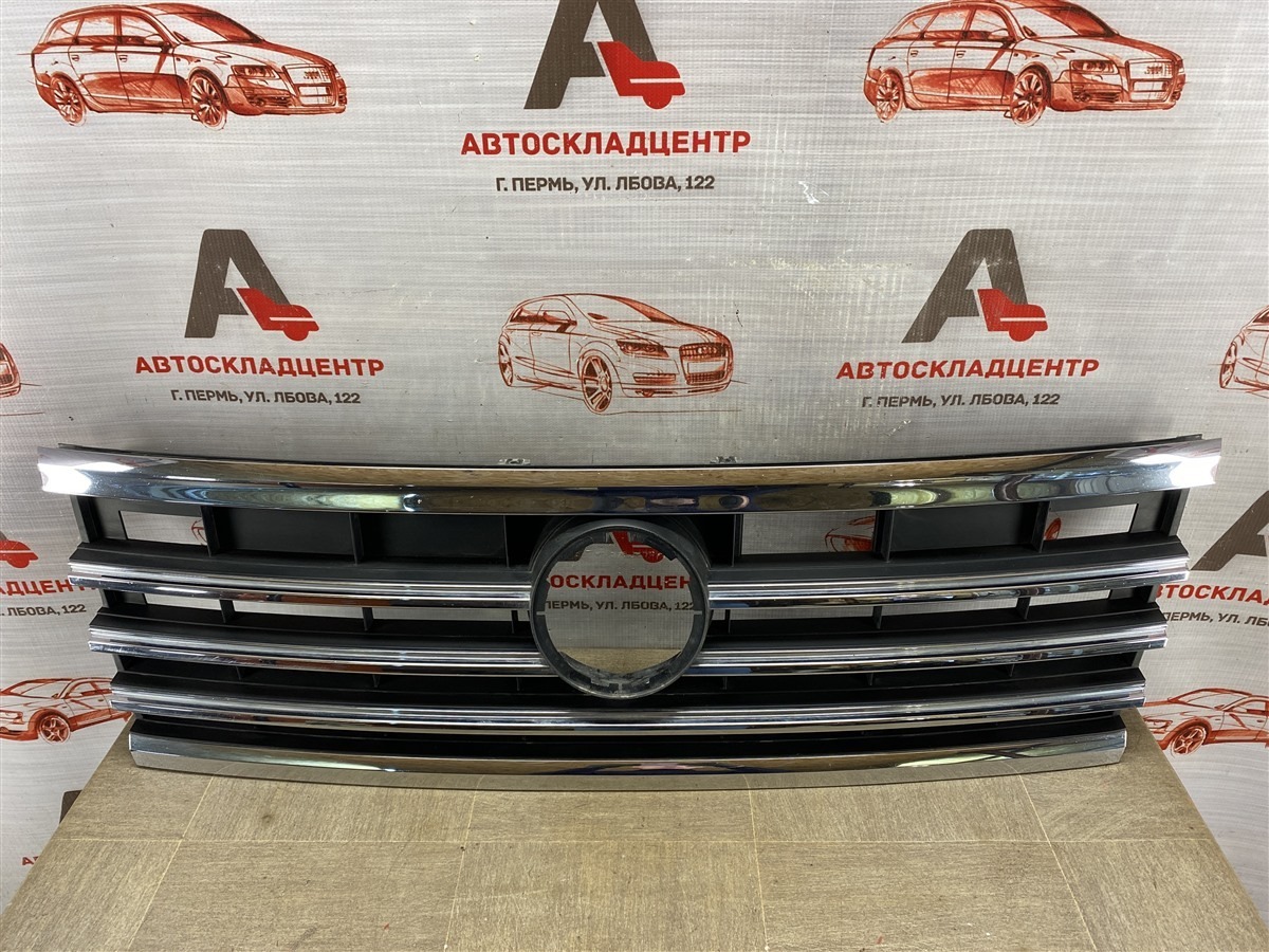 Решетка радиатора VOLKSWAGEN TOUAREG (2018 - н.в.) (б/у)