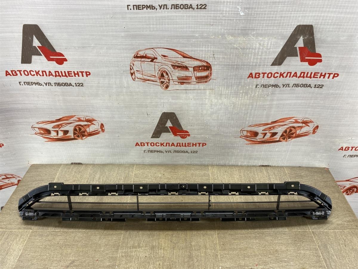 Решетка бампера переднего AUDI Q3 (2011-2019) 2014 (б/у)