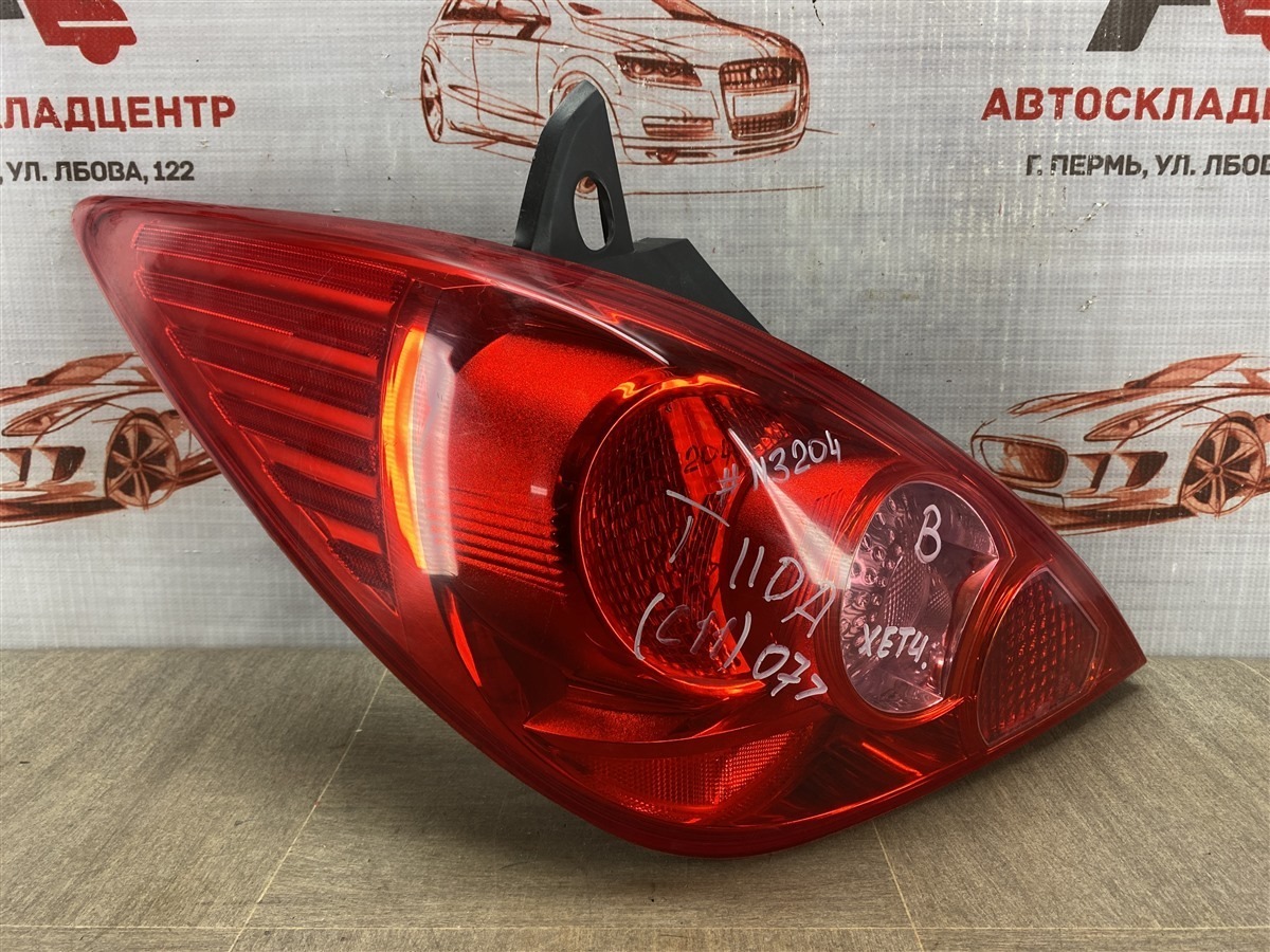 Фонарь левый NISSAN TIIDA (2004-2014) 2007 (б/у)