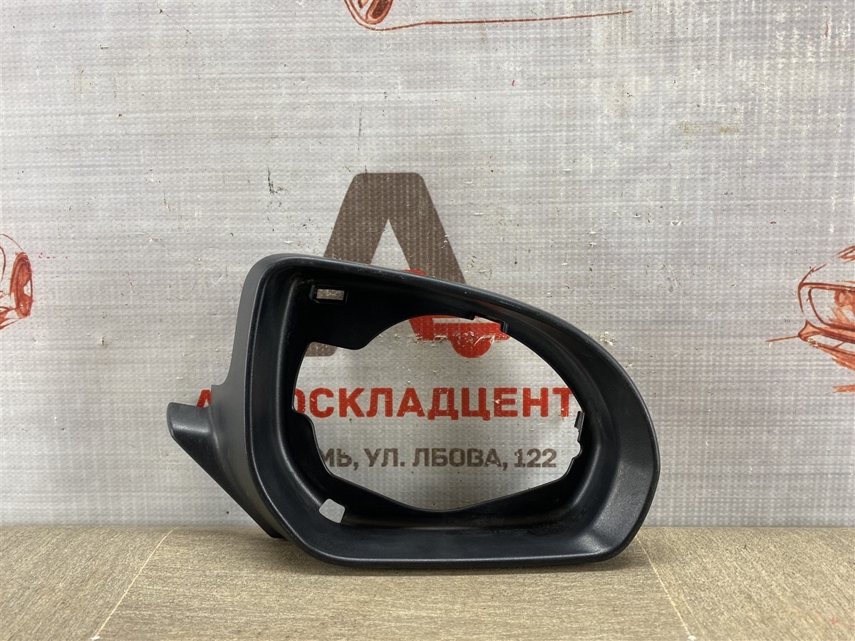 Зеркало правое - рамка (окантовка) KIA RIO (2011-2017) (б/у)