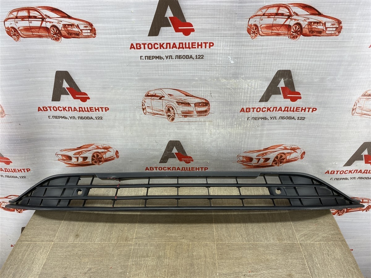 Решетка бампера переднего VOLKSWAGEN POLO (Mk6 RUS) 2020-н.в. (б/у)