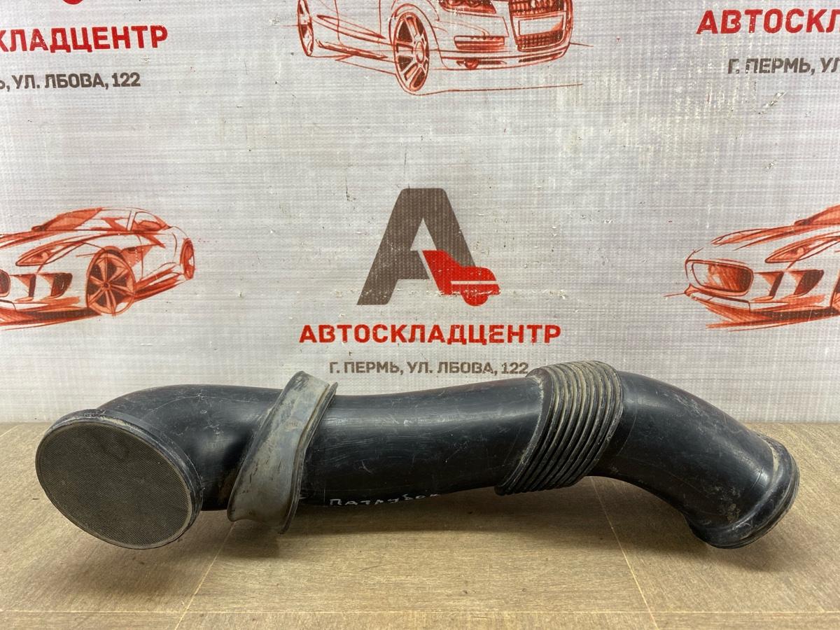 Воздуховод - патрубок системы впуска VOLKSWAGEN TOUAREG (2002-2010) (б/у)
