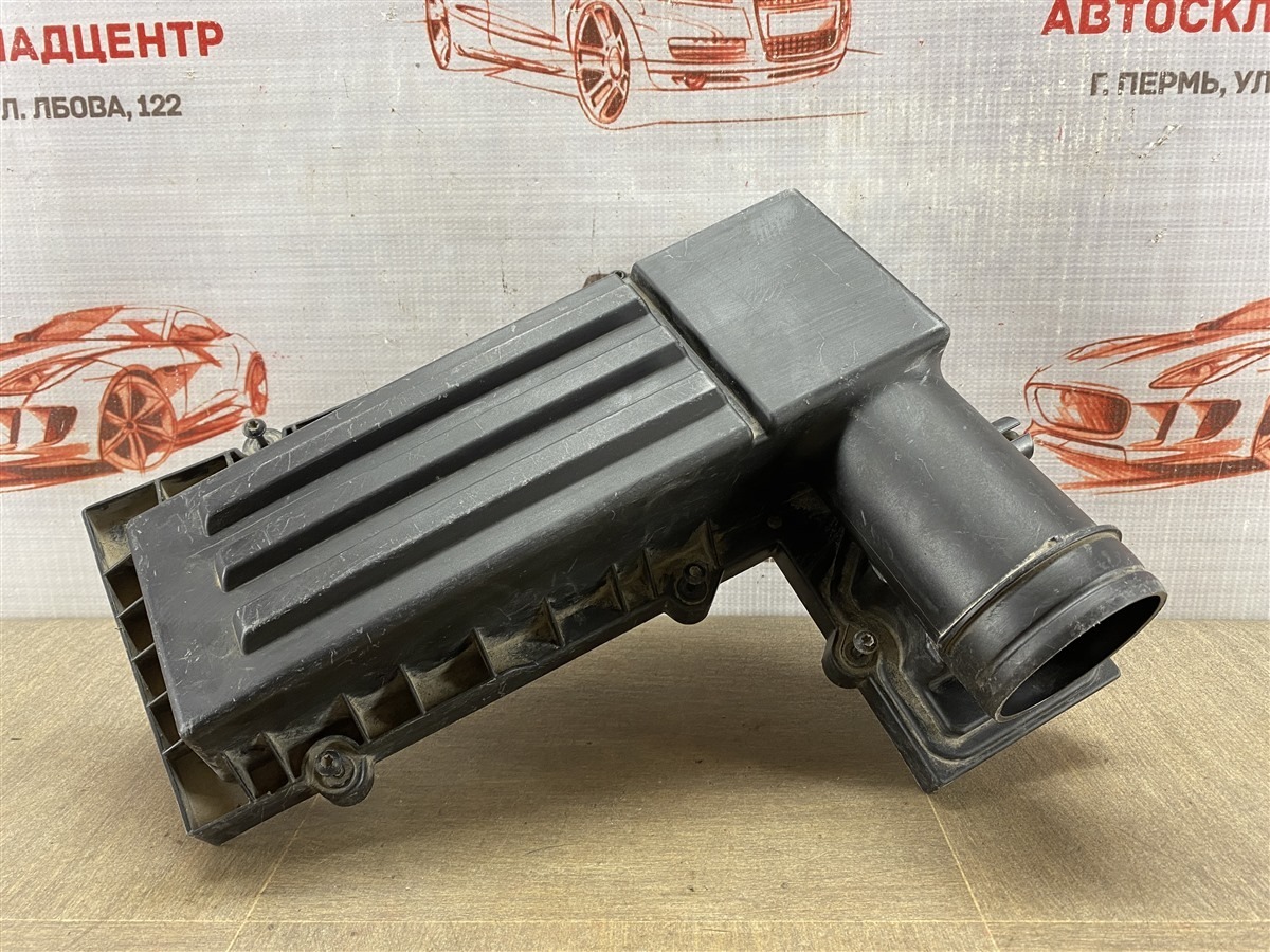 Корпус воздушного фильтра двигателя VOLKSWAGEN GOLF (Mk5) 2003-2009 (б/у)