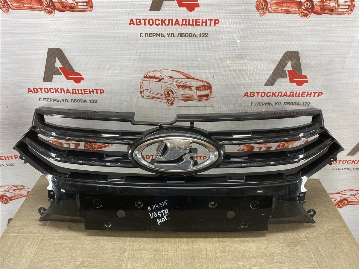 Решетка радиатора LADA VESTA 2022 (б/у)