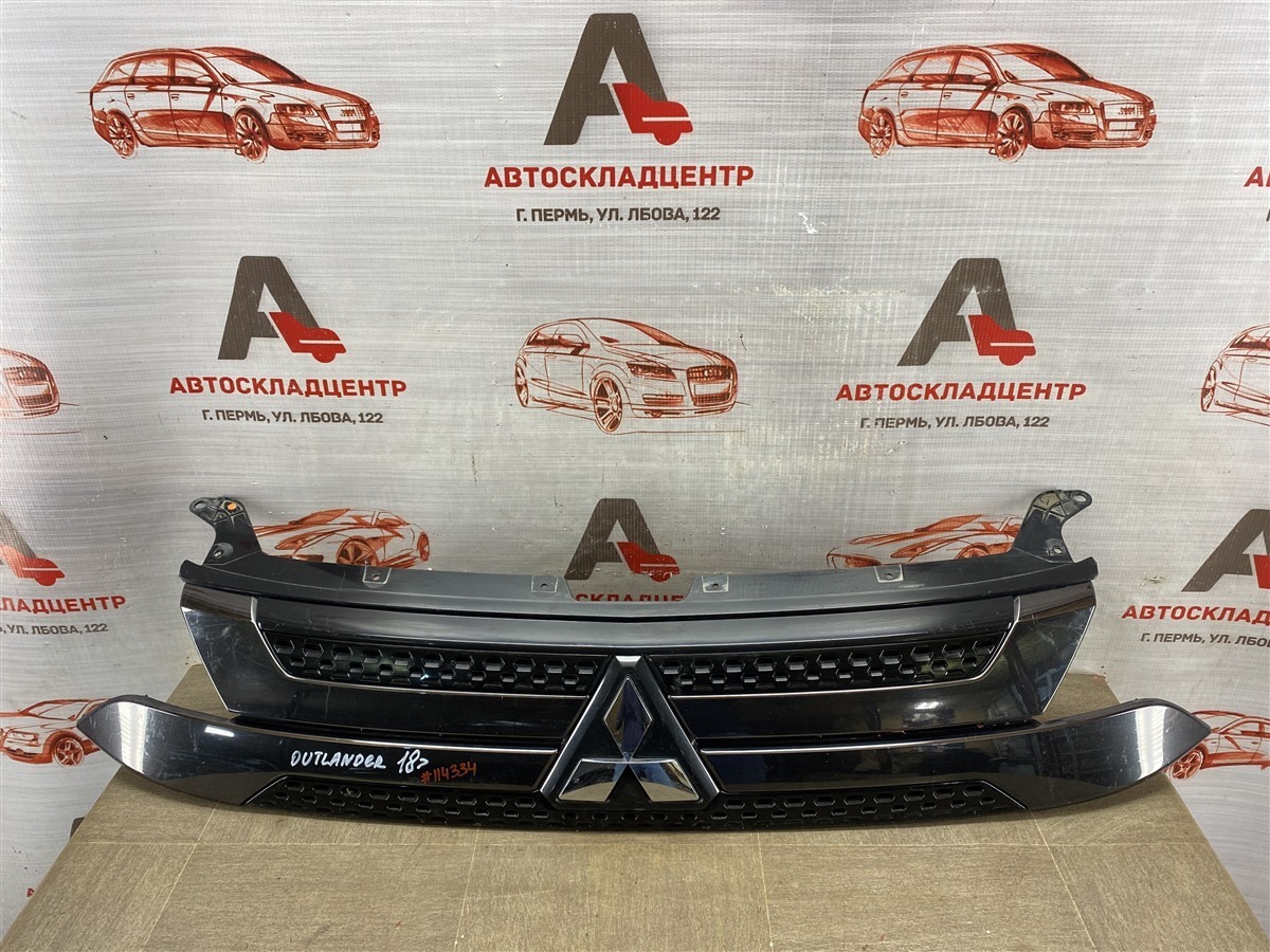 Решетка радиатора MITSUBISHI OUTLANDER (2012-н.в.) 2018 (б/у)