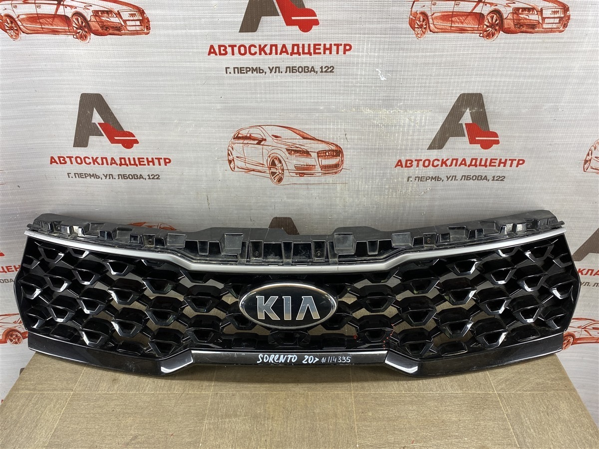Решетка радиатора KIA SORENTO (2020-н.в.) (б/у)