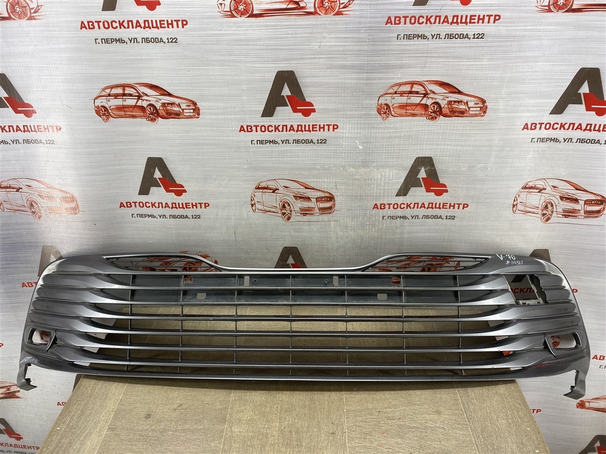 Решетка бампера переднего TOYOTA CAMRY (XV70) 2017-н.в. 2017 (б/у)