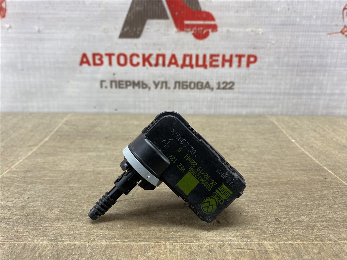 Фара - мотор корректор SKODA RAPID (2012-2020) (б/у)