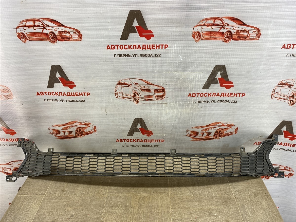 Решетка бампера переднего KIA CEED (2012-2018) 2012 (б/у)