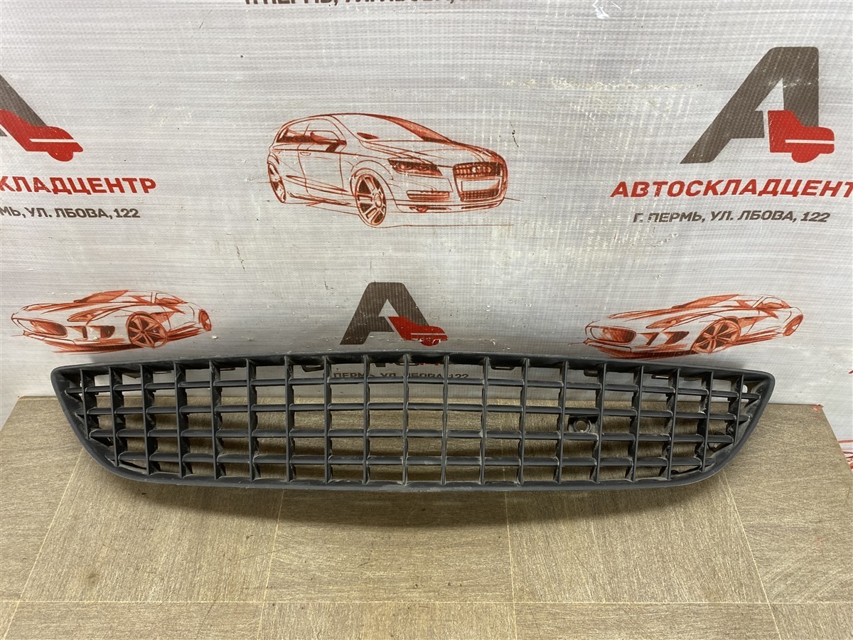 Решетка бампера переднего OPEL ASTRA - H (2004-2014) 2006 (б/у)