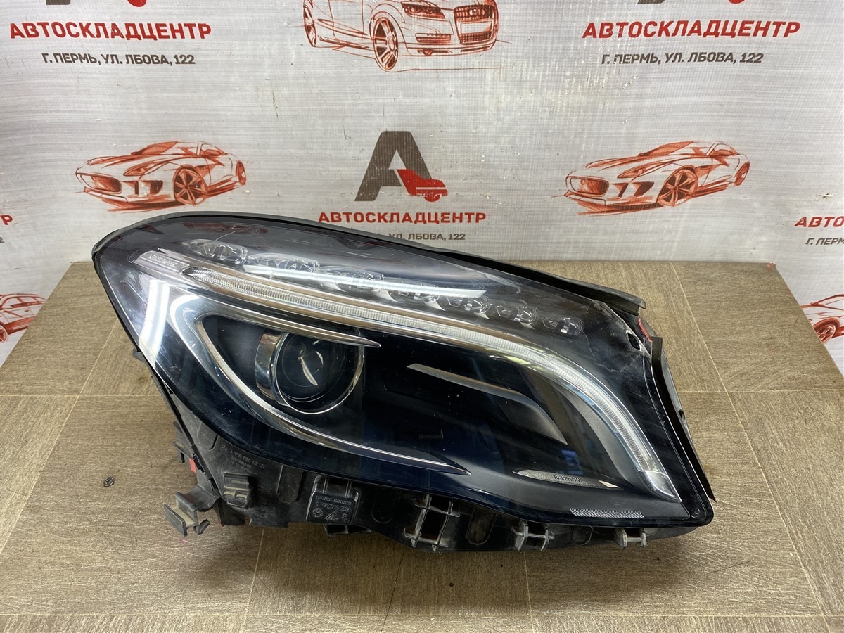 Фара правая MERCEDES-BENZ GLA-klasse (W156) 2013-2020 (б/у)