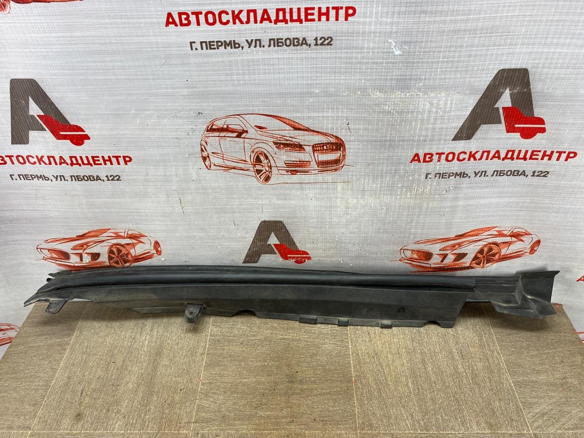 Накладка крыла в моторном отсеке (кожух болтов) LEXUS LX -series 2007-н.в. 2007 правая (б/у)
