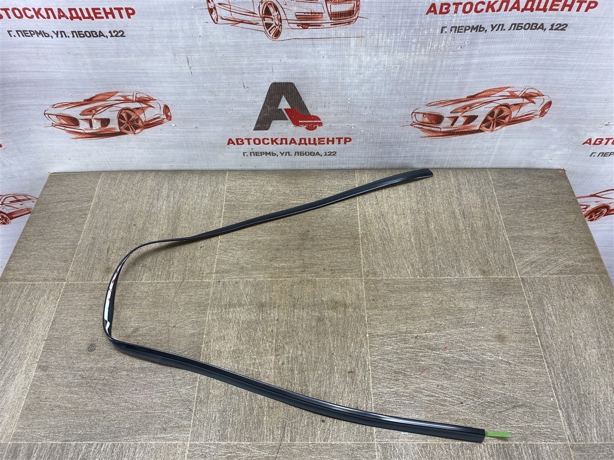 Молдинг стекла кузова KIA RIO (2017-н.в.) задний (б/у)