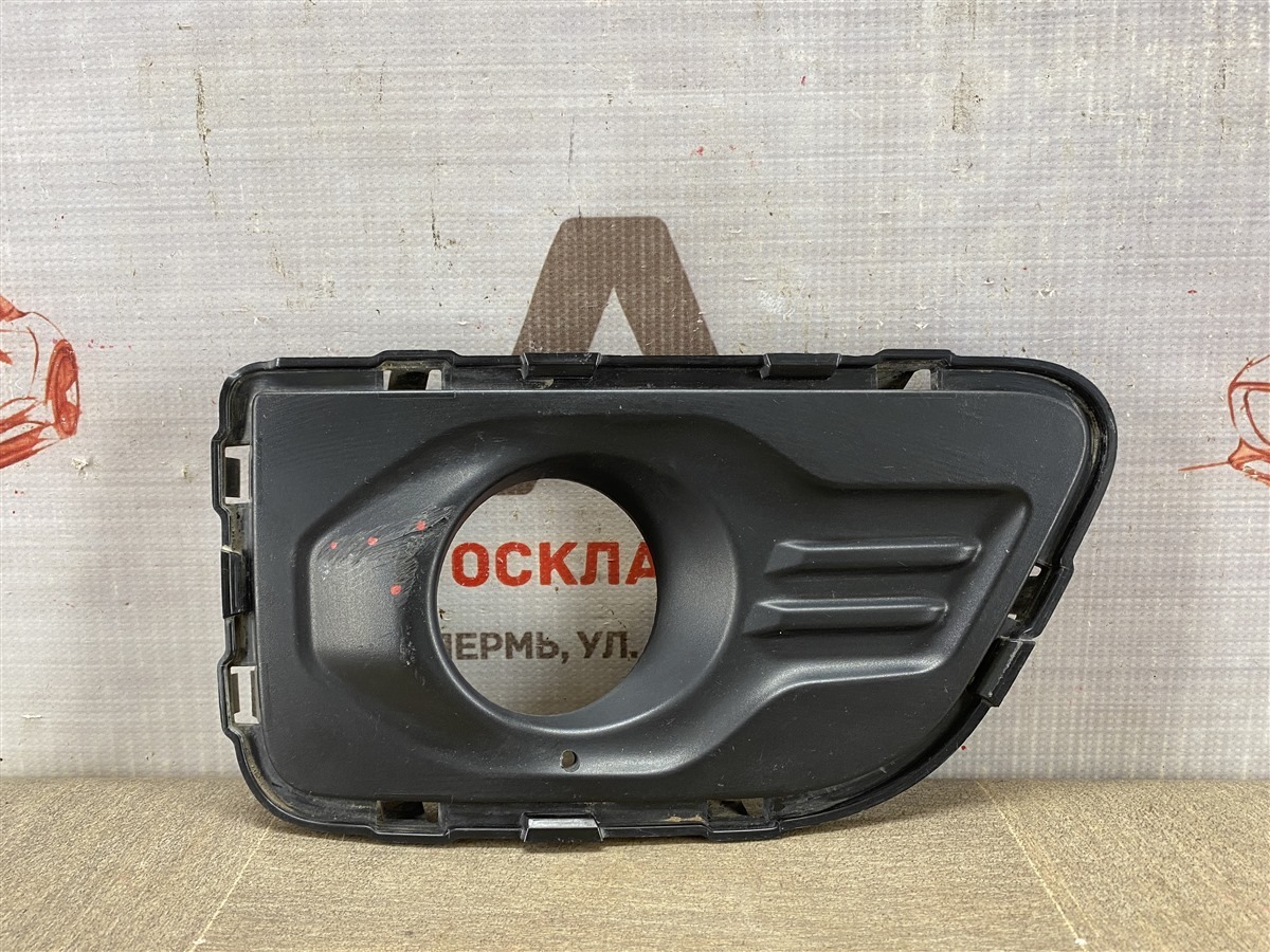 Накладка противотуманной фары / ходового огня ГАЗ (Горьковский Автомобильный  (б/у)