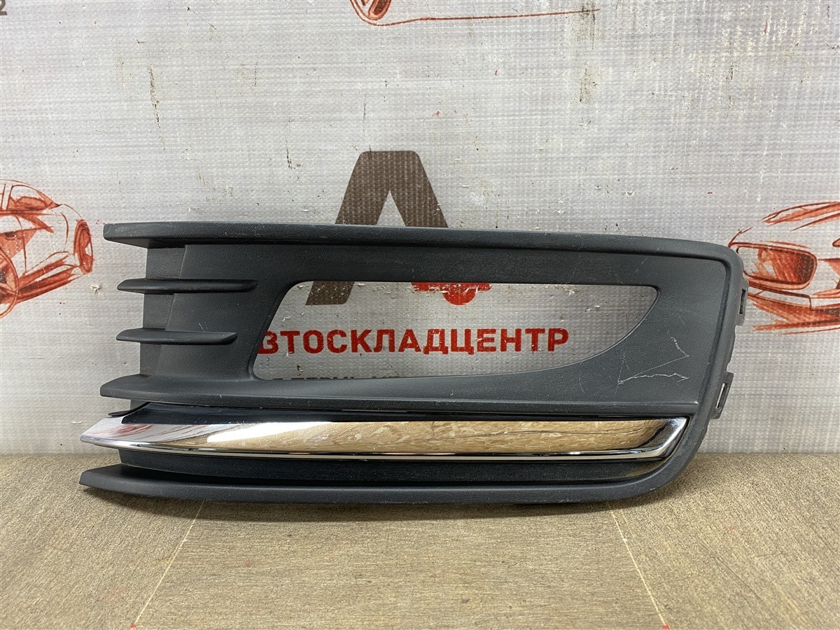 Накладка противотуманной фары / ходового огня VOLKSWAGEN POLO (Mk5) седан 2010-2020 2015 левая (б/у)