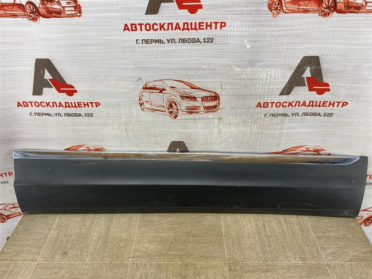Накладка двери передней правой VOLKSWAGEN TAYRON (б/у)