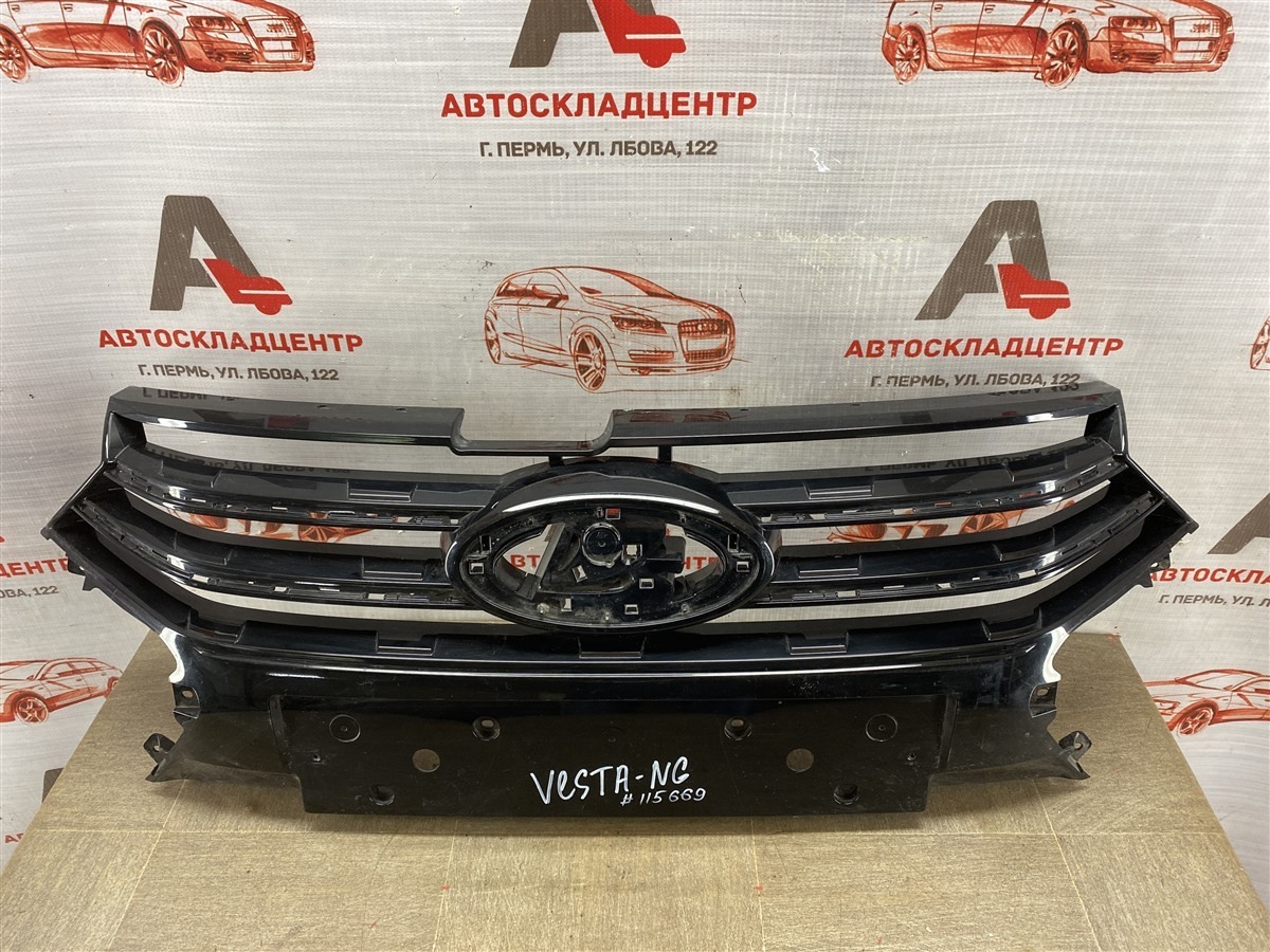 Решетка радиатора LADA VESTA 2022 (б/у)