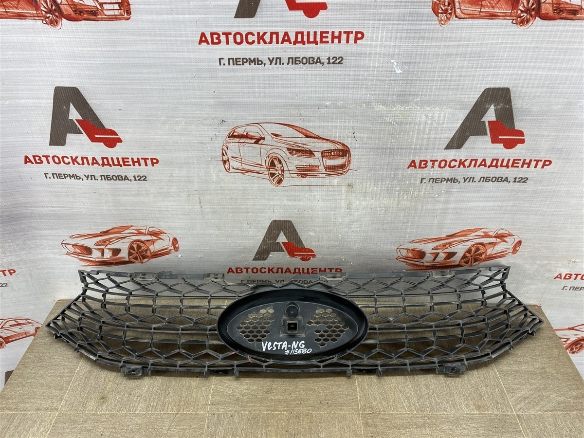 Решетка радиатора LADA VESTA 2022 (б/у)