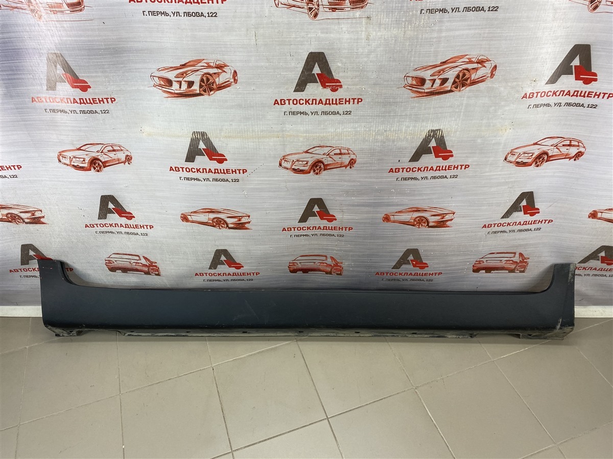 Накладка порога кузова - наружная облицовка KIA SPORTAGE (2010-2016) правая (б/у) Накладка порога кузова - наружная облицовка KIA SPORTAGE (2010-2016) правая (б/у)