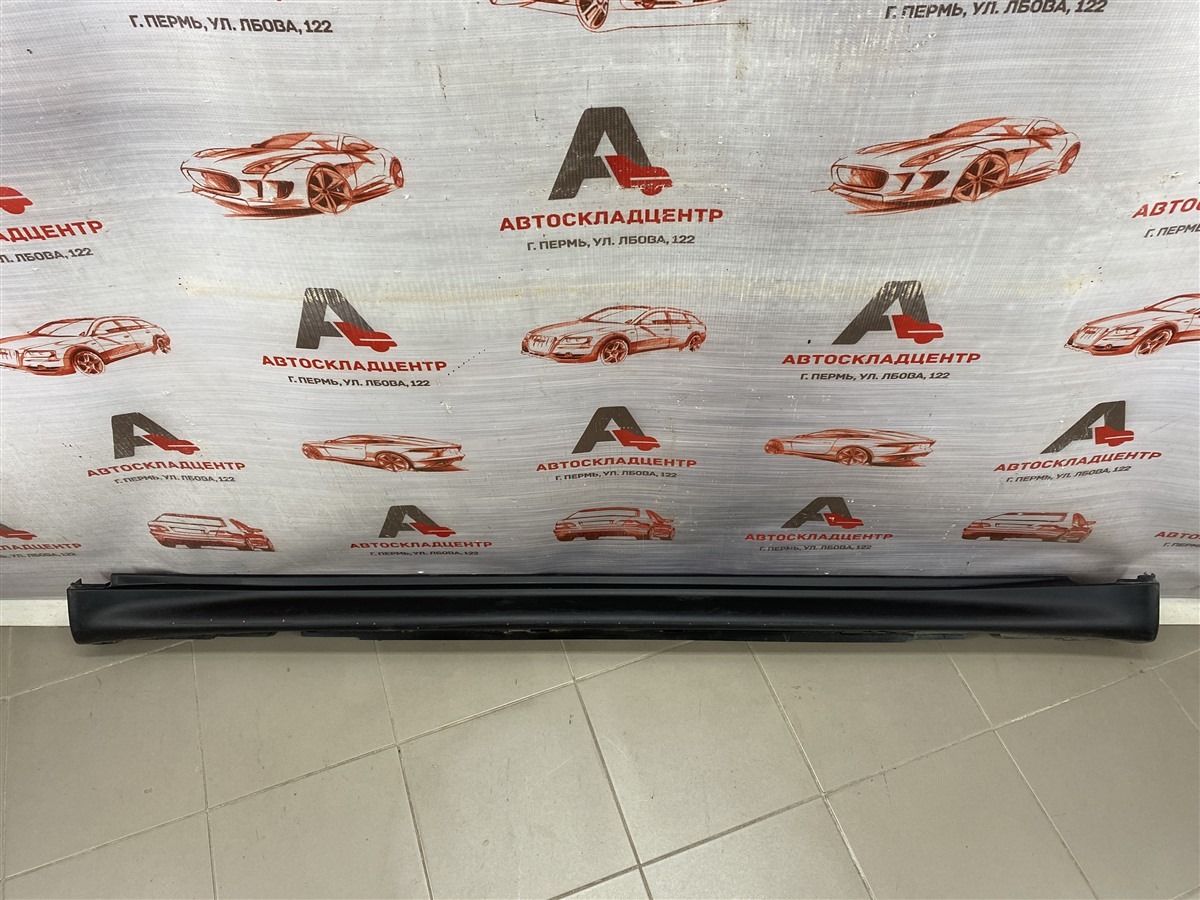 Накладка порога кузова - наружная облицовка NISSAN JUKE (2011-2020) правая (б/у) Накладка порога кузова - наружная облицовка NISSAN JUKE (2011-2020) правая (б/у)