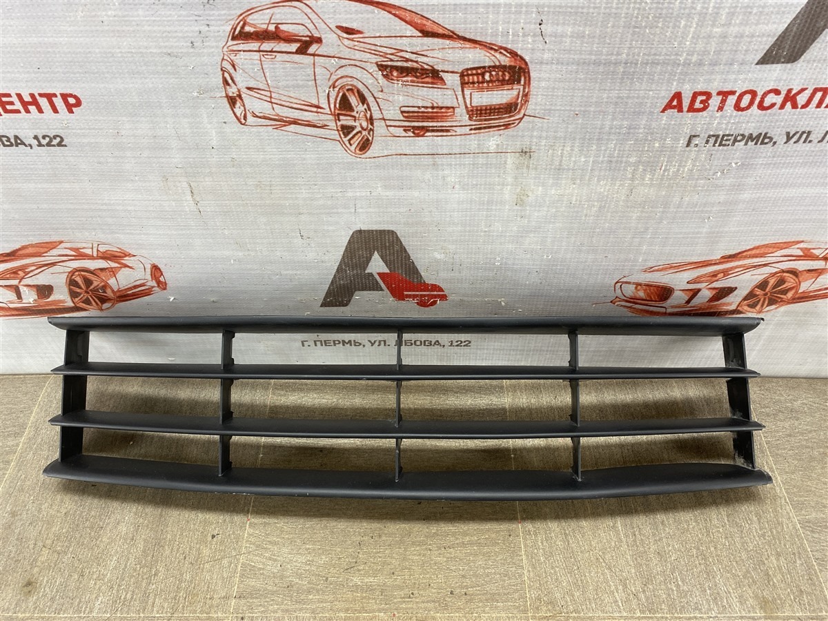 Решетка бампера переднего SKODA OCTAVIA (2004-2013) 2008 (б/у)