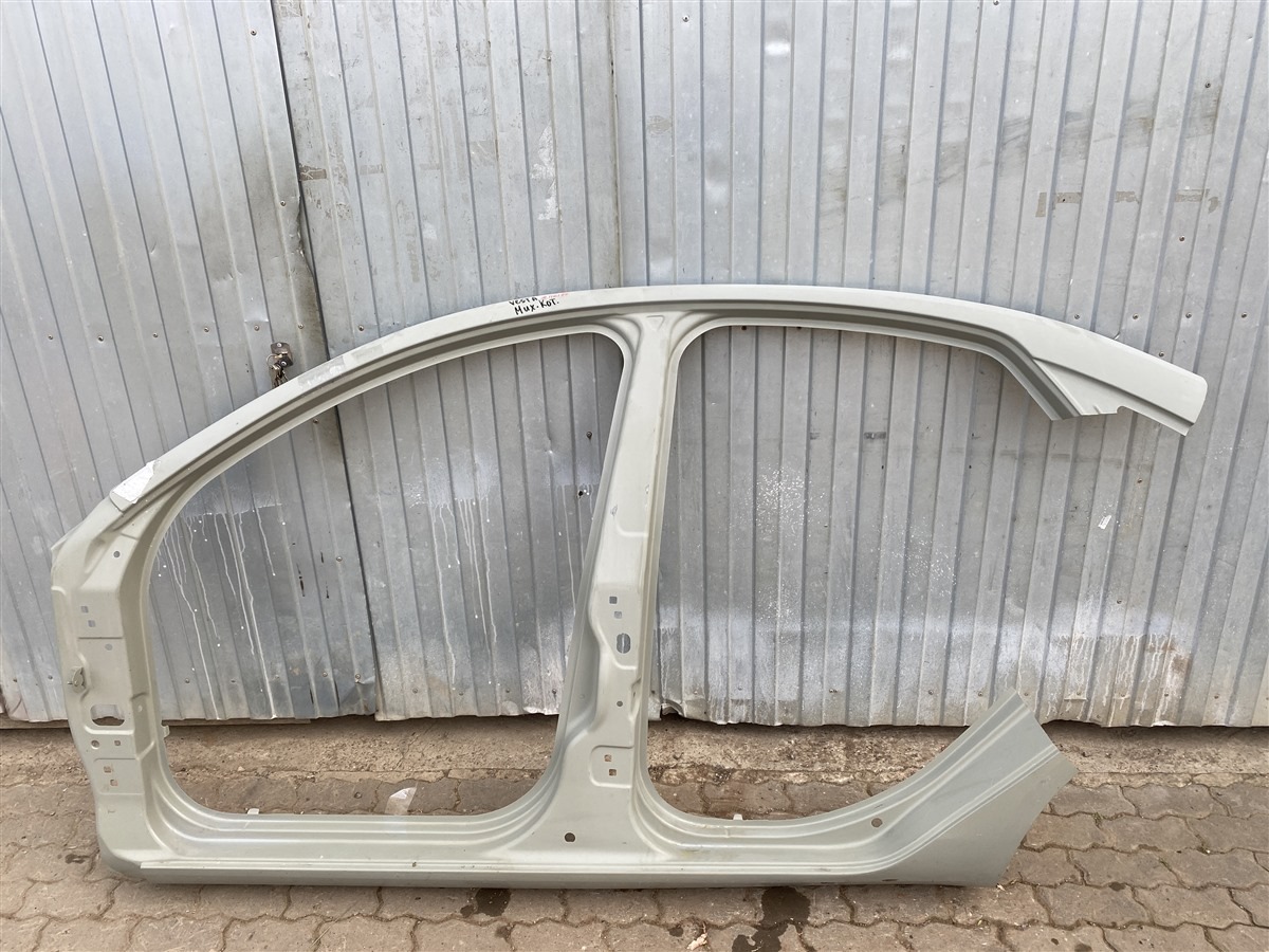 Кузов - боковина LADA VESTA левый (б/у)