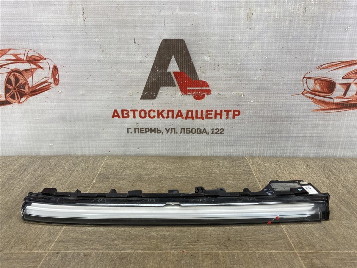 Фара - габаритный огонь правая VOLKSWAGEN TAOS (2020-н.в.) (б/у)