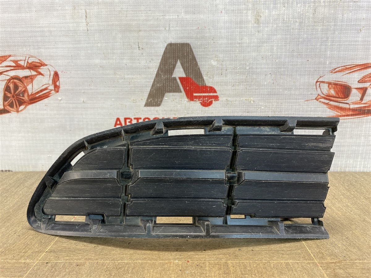 Решетка бампера переднего - заглушка TOYOTA RAV-4 (XA40) 2012-2019 2012 правая (б/у)