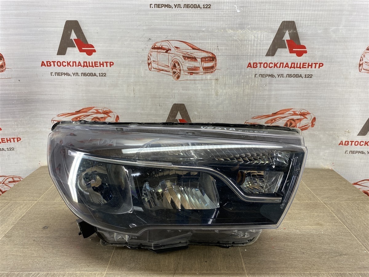 Фара правая LADA VESTA 2015 (б/у)