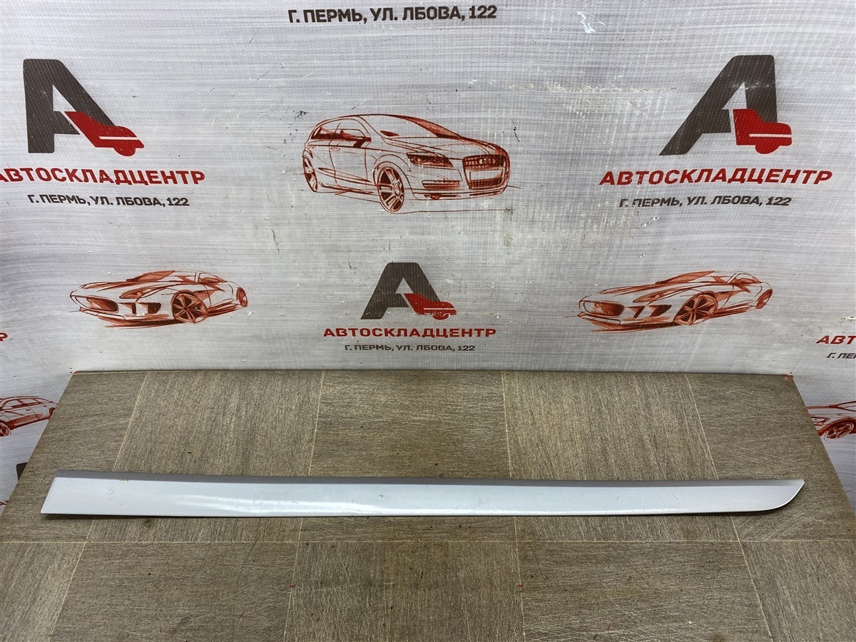 Молдинг двери передней левой OPEL ASTRA - H (2004-2014) (б/у)