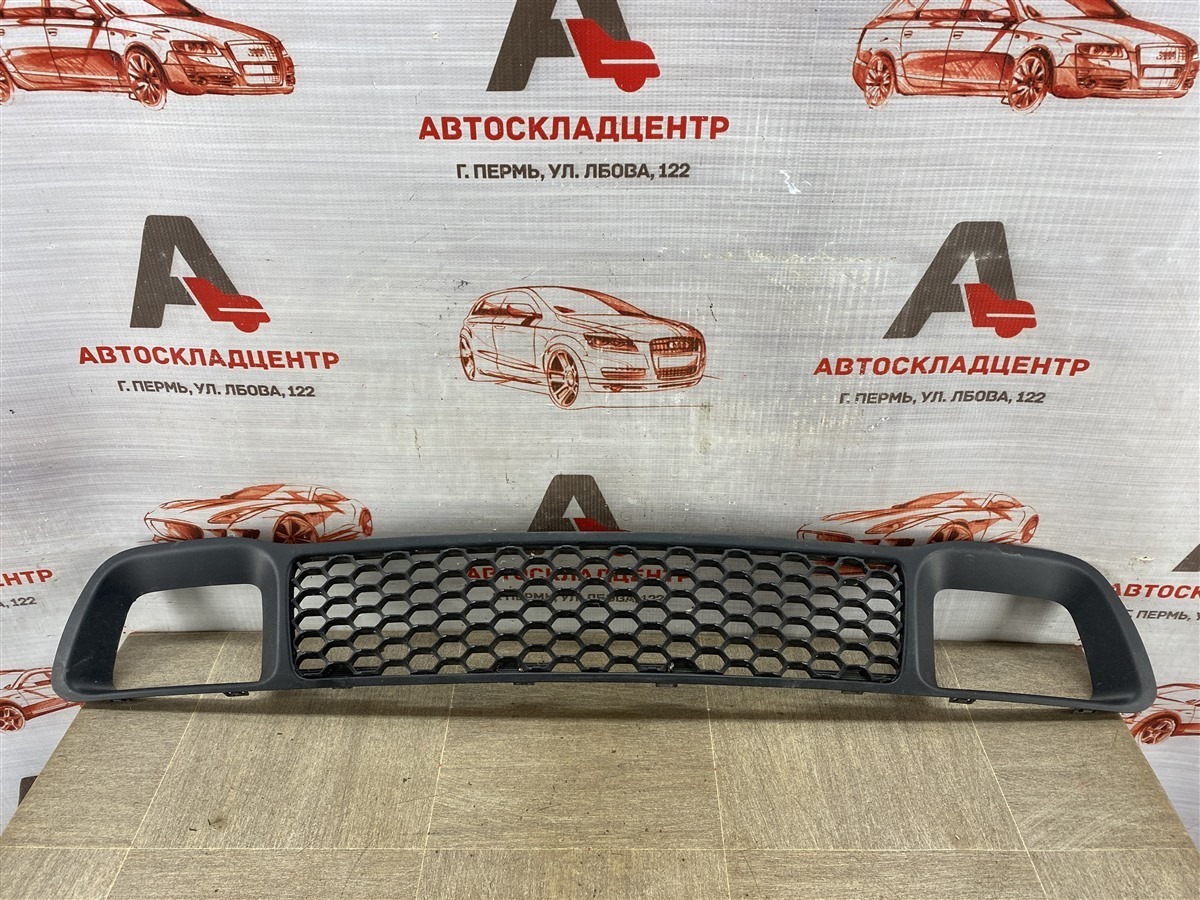 Решетка бампера переднего JEEP GRAND CHEROKEE (WK2) 2010-н.в. 2013 (б/у)