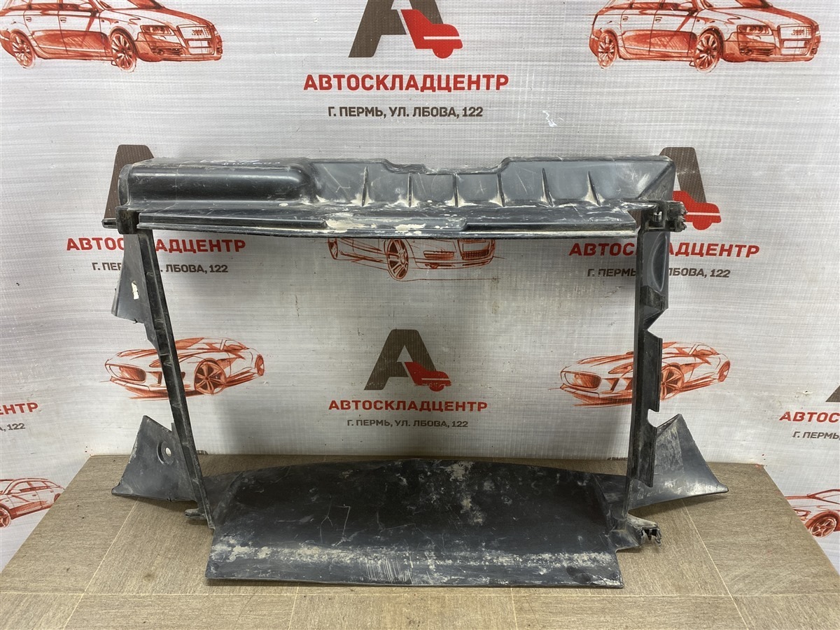 Дефлектор воздушного потока основного радиатора LADA VESTA 2017 (б/у)